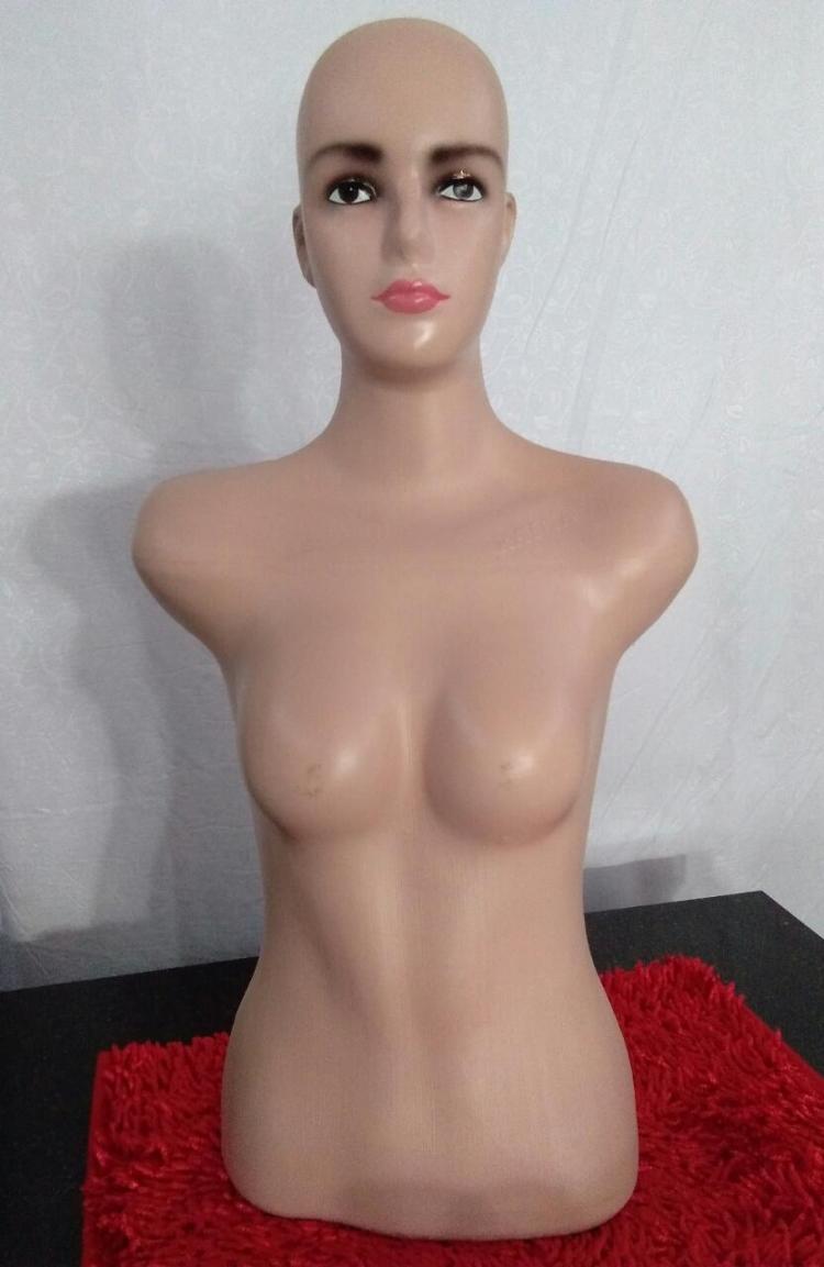 Mannequin Dewasa Setengah Badan Wanita